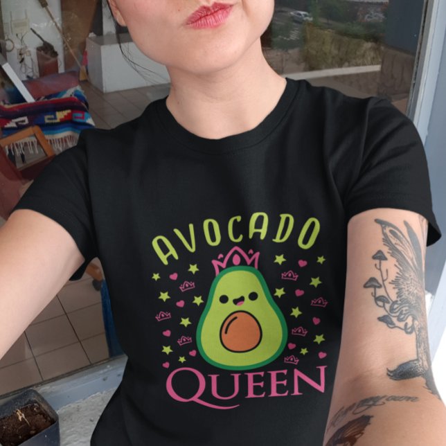 T-shirt Cute Avocado Queen with Heart Keto Girl Cooking  (Cute Avocado Queen with Heart Keto Girl Cooking T-Shirt)