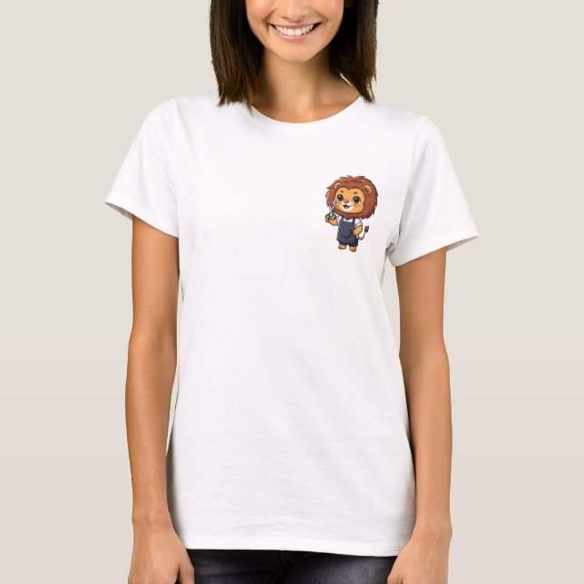 T-shirt Cute Cartoon Lion Barber Mascot Holding Scissors (Devant)