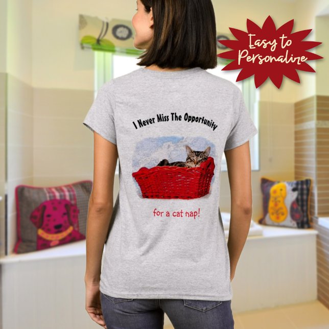 T-shirt Cute chaton dormant dans le panier rouge personnal (Keep, change or totally remove the template text for a truly personalized cat nap tee shirt . )