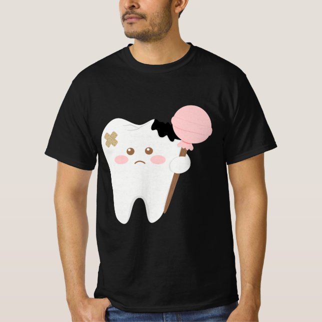T-shirt Cute decayed tooth cartoon holding lollipop funny  (Devant)
