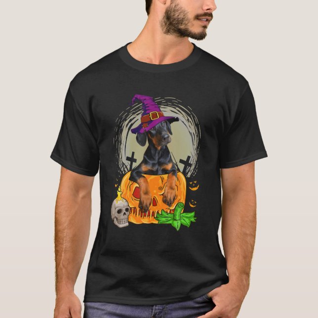 T-shirt Cute Doberman sorcière Citrouille Halloween Amoure (Devant)