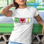 T-shirt Cute Giraffe<br><div class="desc">Peace Love Giraffes cadeau. Joli signe de paix vert, coeur rouge, et girafe de dessin animé.</div>