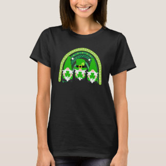 T-shirt Cute Lucky Rainbow Gnome Happy St Patricks Day Fam