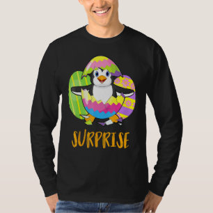 T-shirt Cute Penguin Surprise Avec Des Oeufs Coloré Joyeux