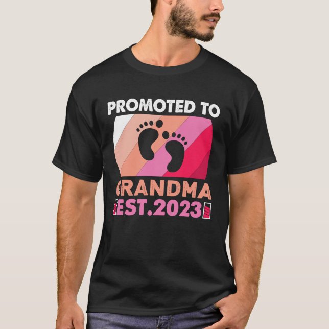 T-shirt Cute Promoted to Grandma 2023 I m Going To Be A Gr (Devant)