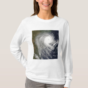 T-shirt Cyclone tropical Favio au-dessus de la Mozambique
