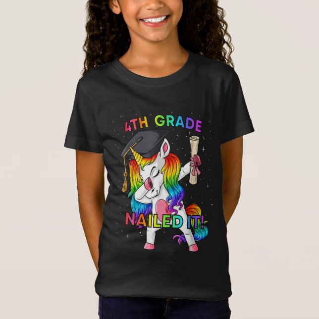 T-Shirt Dabbing Unicorn 4e grade Nail It Graduation (Devant)