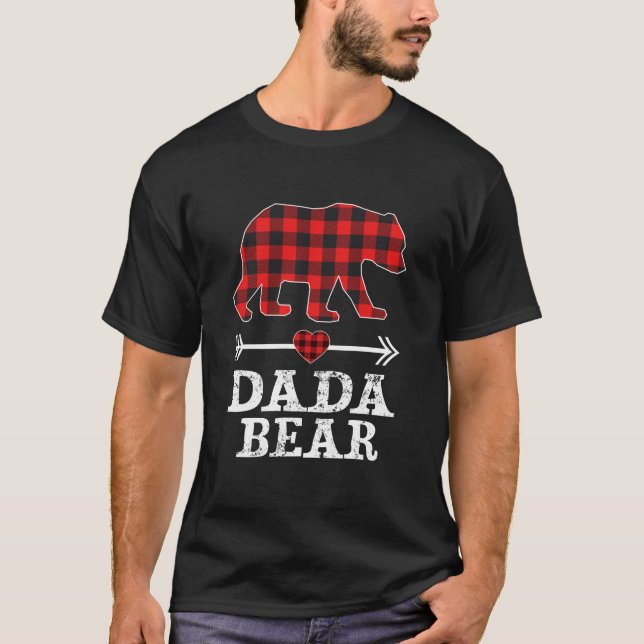 T-shirt Dada Bear Pajama de Noël Rouge Plaid Buffalo (Devant)