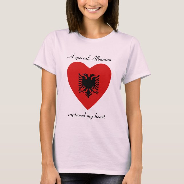 T-shirt d'amoureux de drapeau de l'Albanie (Devant)