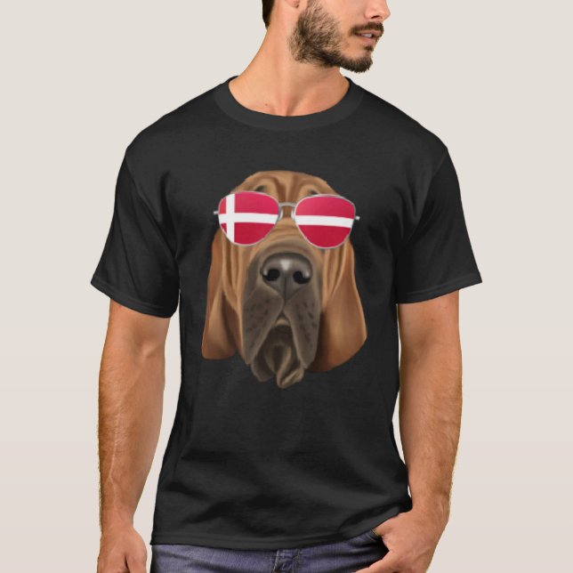 T-shirt Danish Flag Bloodhound Dog Denmark Pocket (Devant)