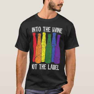 T-shirt Dans le vin, pas l'étiquette Fierté bisexuelle Boi