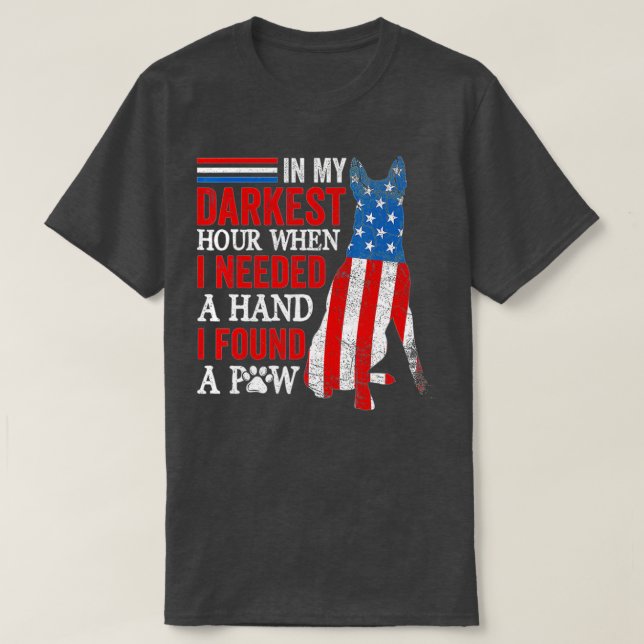 T-shirt Dans Mon Heure La Plus Sombre J'Ai Atteint Une Mai (Design devant)