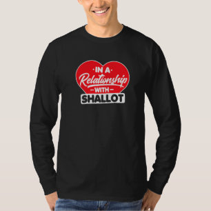 T-shirt Dans Une Relation Avec Des Oignon De Fente D'Échel