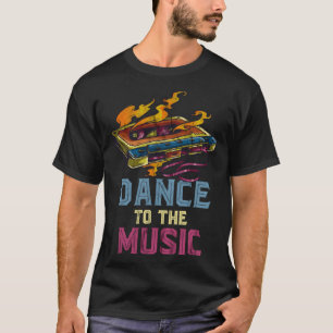 T-shirt Danse à la musique avec cassette de musique rétro