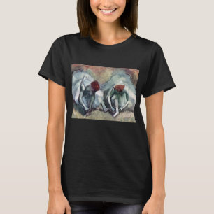 T-shirt Danseurs lacant leurs chaussures par Edgar Degas