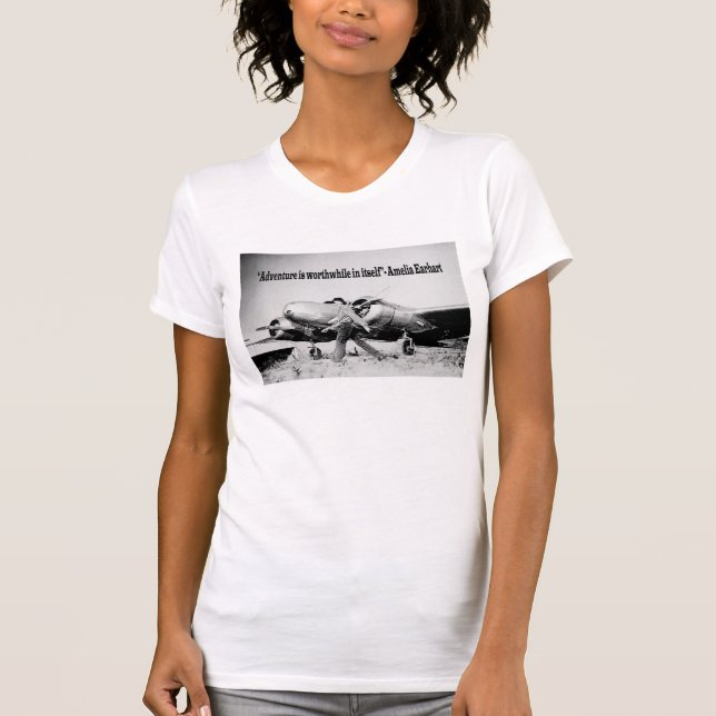 T-shirt de citation d'aventure de dames d'Amelia (Devant)