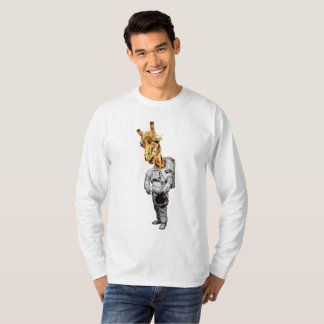 T-shirt de douille de girafe de l'espace long