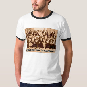 T-shirt de la sonnerie de trop d'hommes de banjos