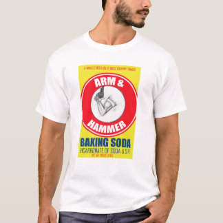 T-shirt de l'édition du bras et du marteau