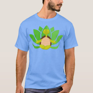 T-shirt de Tortue Yoga mignonne faisant du yoga