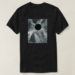 T-shirt de trou noir, hommes foncés
