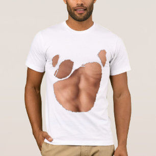 T-shirt déchiré avec du faux ABS (peau légère)