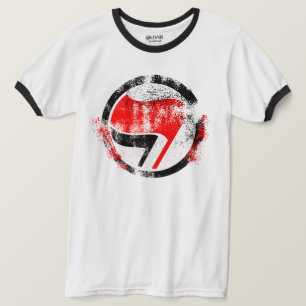 T-shirt Déchiré drapeau d'action anti-fasciste