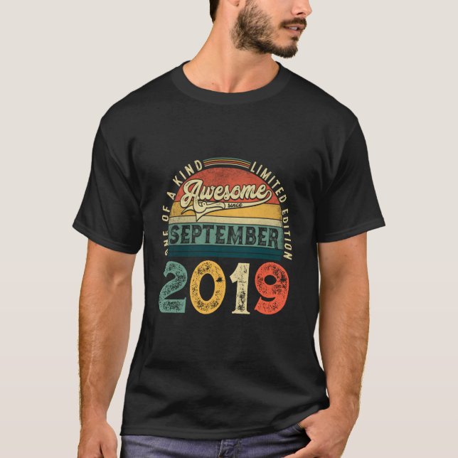 T-shirt Décoration Du 4E Anniversaire Septembre 2019 Garço (Devant)