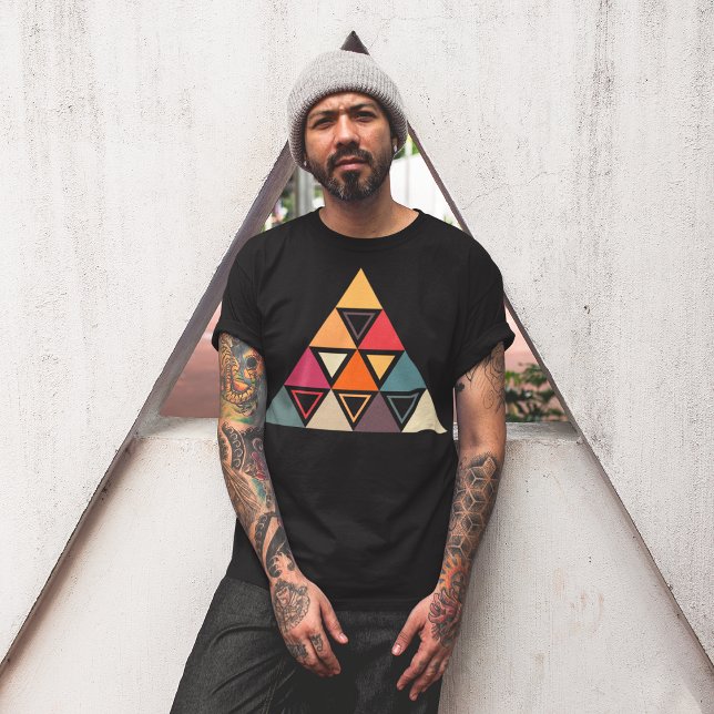 T-shirt Découpes Triangle Modernes (Créateur téléchargé)