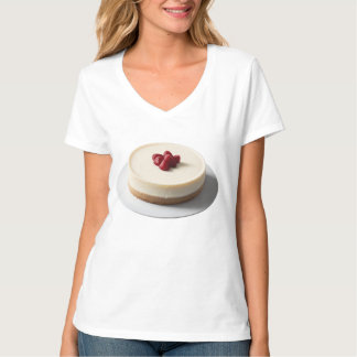 T-shirt Délicieux gâteau au fromage avec fraises sur le de