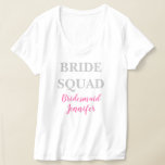 T-shirt Demoiselle d'honneur Rose Nom personnalisé Mariage<br><div class="desc">Belle calligraphie, t-shirt rose Demoiselle d'honneur. Parfait pour t-shirt en papier de mariage. Équipe de la mariée.</div>