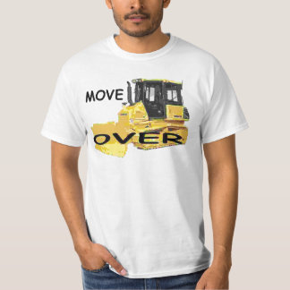 T-shirt déplacez-vous au-dessus de la pièce en t