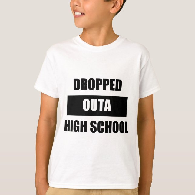 T-SHIRT DÉPOSÉ À L'EXTÉRIEUR DE L'ÉCOLE SECONDAIRE (Devant)