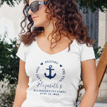 T-shirt Dernière Voile Avant Le Veil Bachelorette Party V<br><div class="desc">Dernière voile avant le Veil Nautique Bachelorette Party Ancres Coeurs Marine bleu et blanc V-Neck T-shirt</div>