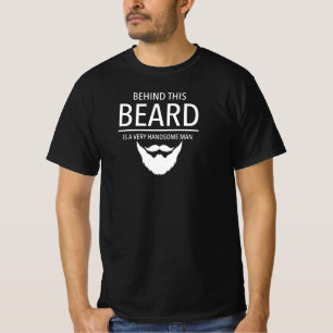 T-shirt Derrière Cette Barbe Se Trouve Un Homme Très Bea