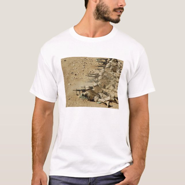 T-shirt Des carabines M-4 et M-16A2 de la marine américain (Devant)