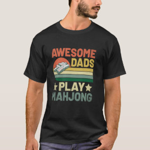T-shirt Des papas géniaux jouent au jeu de tuiles Mahjong