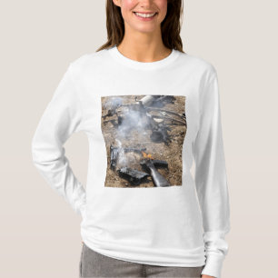 T-shirt Des pièces d'armes ennemies sont mises à la dispos