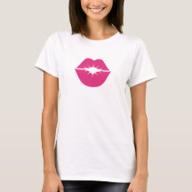 T-shirt design de baiser romantique