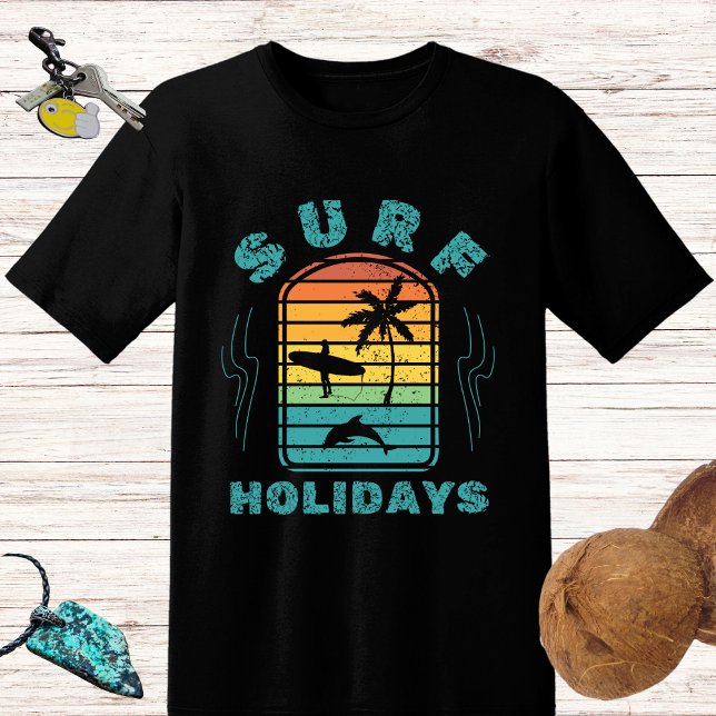 T-shirt Design rétro "Surfs vacances" avec surfer et palme (Créateur téléchargé)