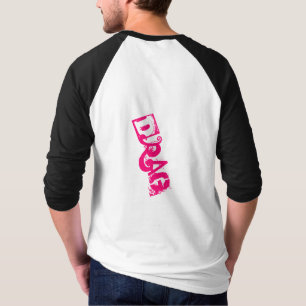 T-shirt Dessin de dessin La reine bottant la jambe vers le