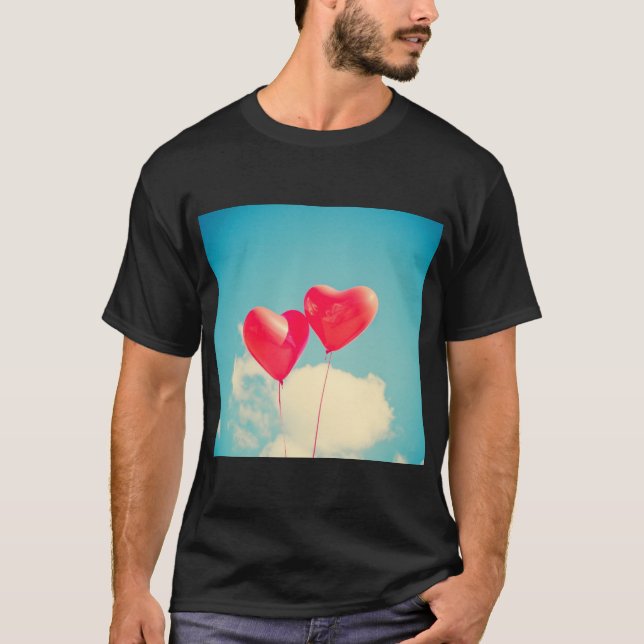 T-shirt Deux ballons de coeur rouge (Devant)