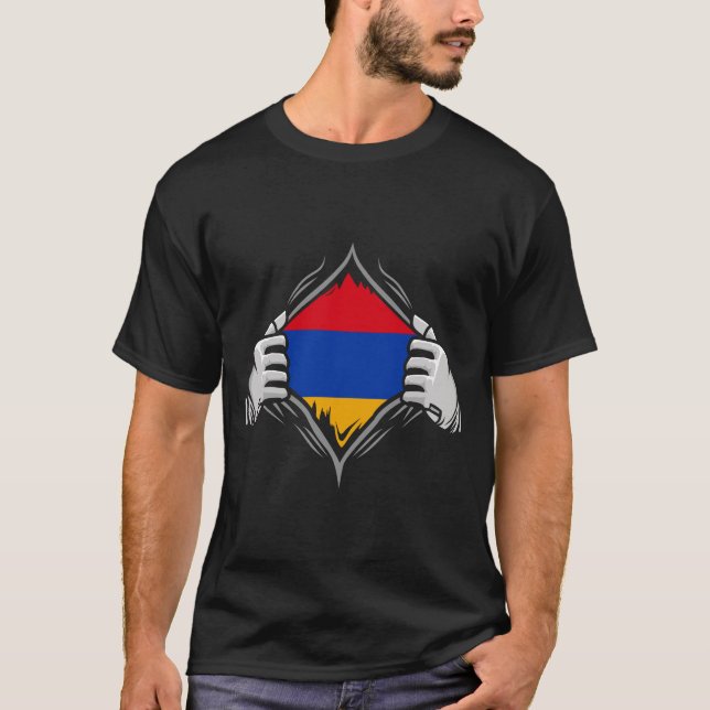 T-shirt Deux mains déchirant le drapeau arménien (Devant)