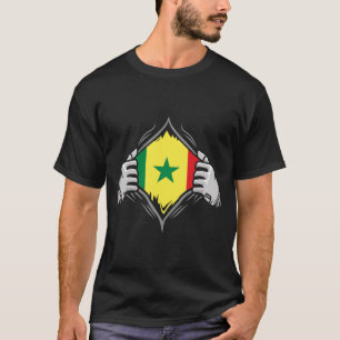 T-shirt Deux mains déchirant le drapeau du Sénégal