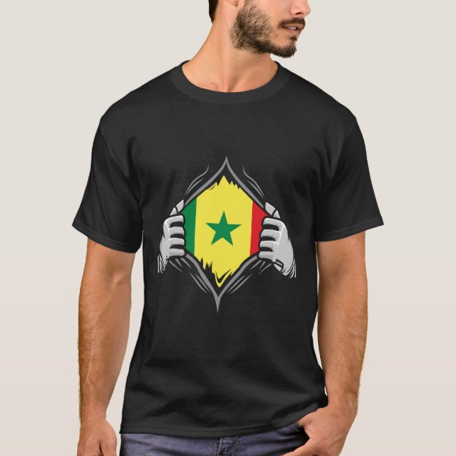 T-shirt Deux mains déchirant le drapeau du Sénégal (Devant)