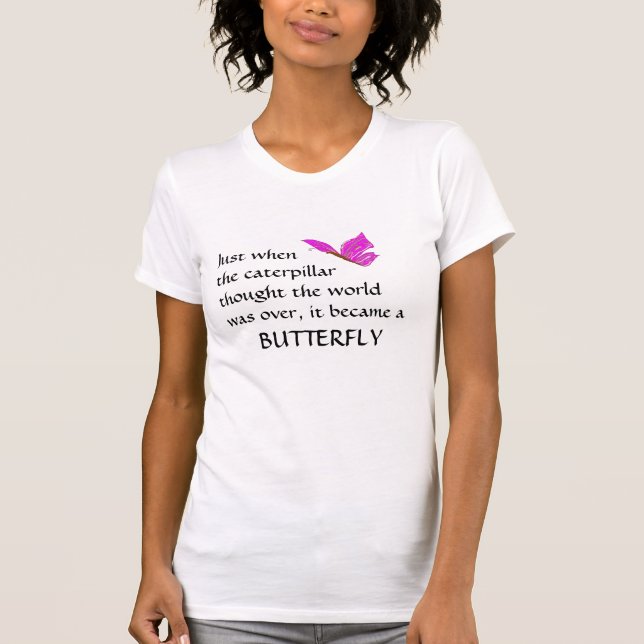 T-shirt Devenant un papillon - chemise (Devant)