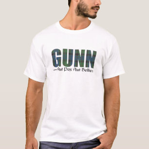 T-shirt Devise écossaise de nom de tartan de clan de Gunn