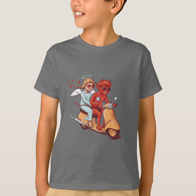 T-shirt Diable mignon et ange sur un scooter (Devant)