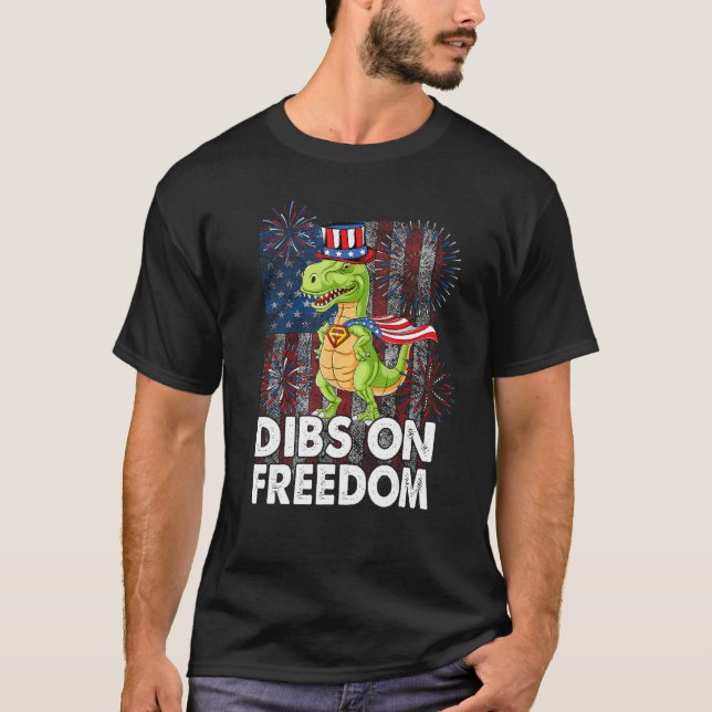 T-shirt Dibs on Freedom Dinosaur 4th of July US Flag Firec (Devant)