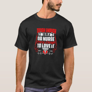 T-shirt Difficile d'être infirmière de salle d'opération
